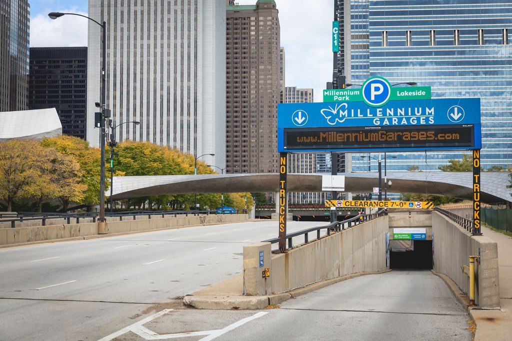 Parking Near Millenium Park in Chicago